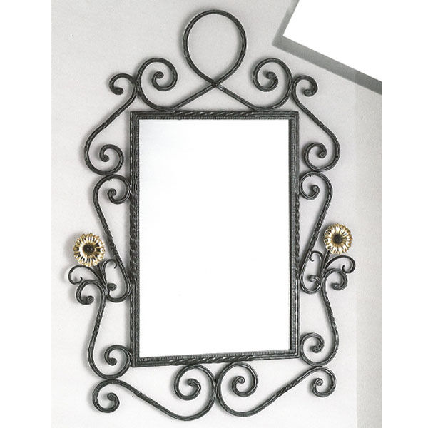 Specchiera in ferro batutto con cornice rettangolare