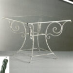 Tavolo quadrato grande in ferro battuto - Tubula